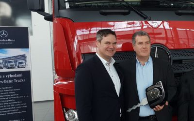 Official the delivery of the new Mercedes-Benz vehicles